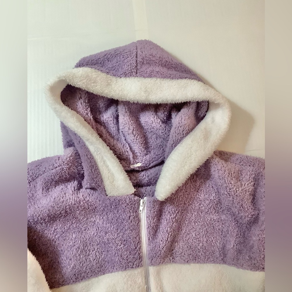 NWOT. Hooded Plush Jacket. Size 5X - Picture 3 of 6